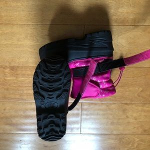 Girls winter/ snow boots.